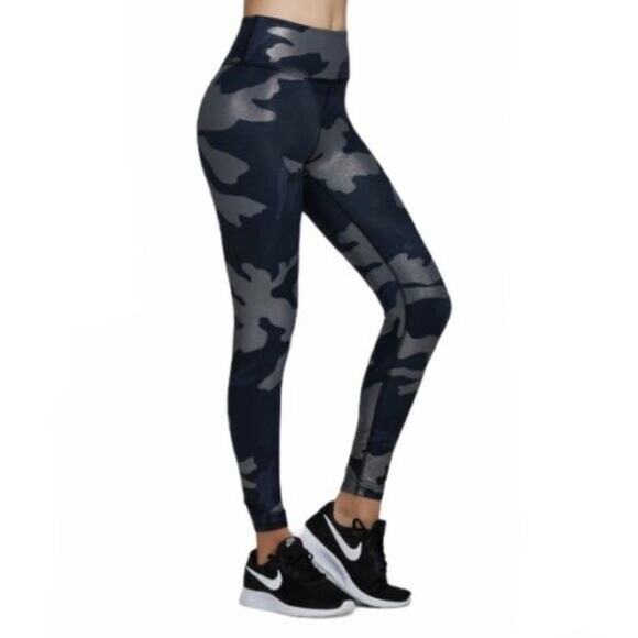 Noli Guerra Metallic Foil Camo Leggings Size M Blue Gray Activewear Yoga Gym - Picture 9 of 12